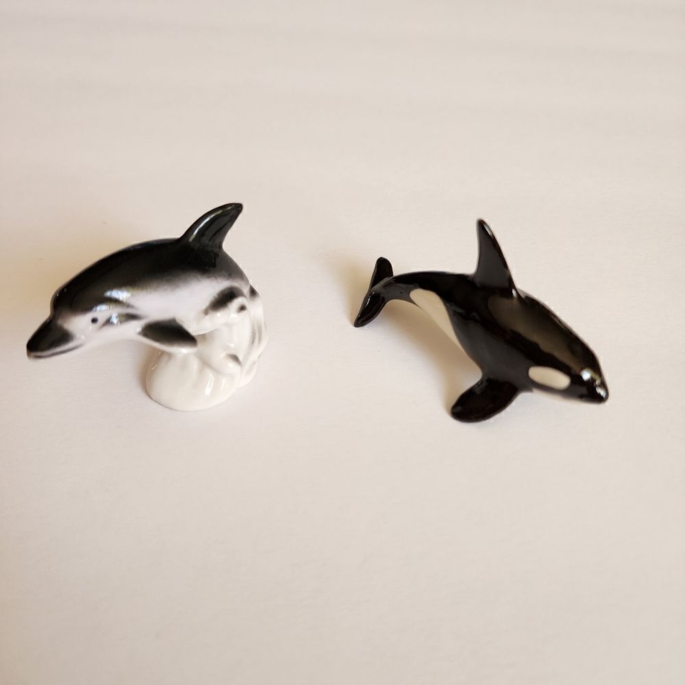Set of Two Miniature Figurines Killer Whale and a Dolphin Sea World